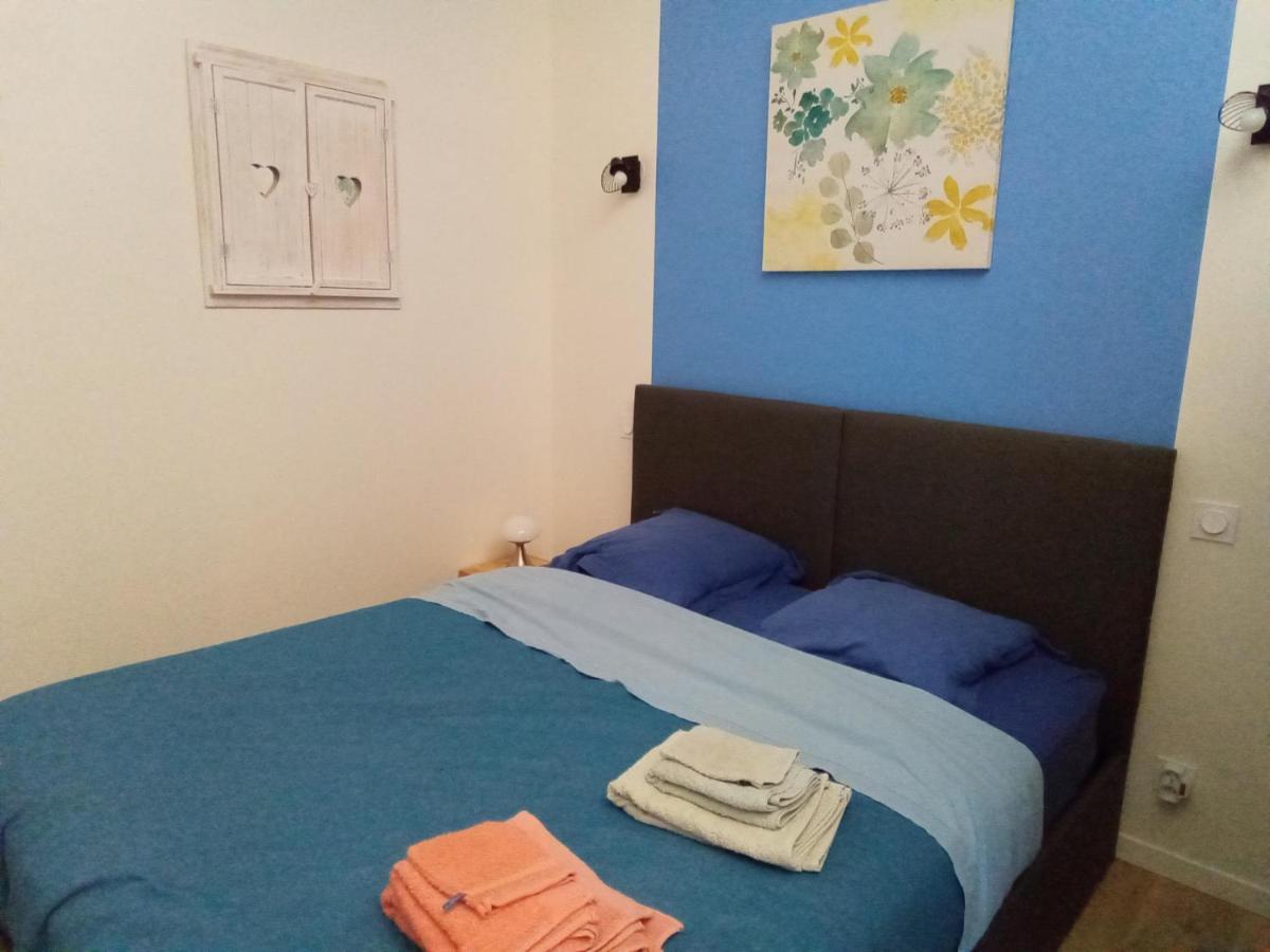 Gite La Petite Maison Montournais Bagian luar foto