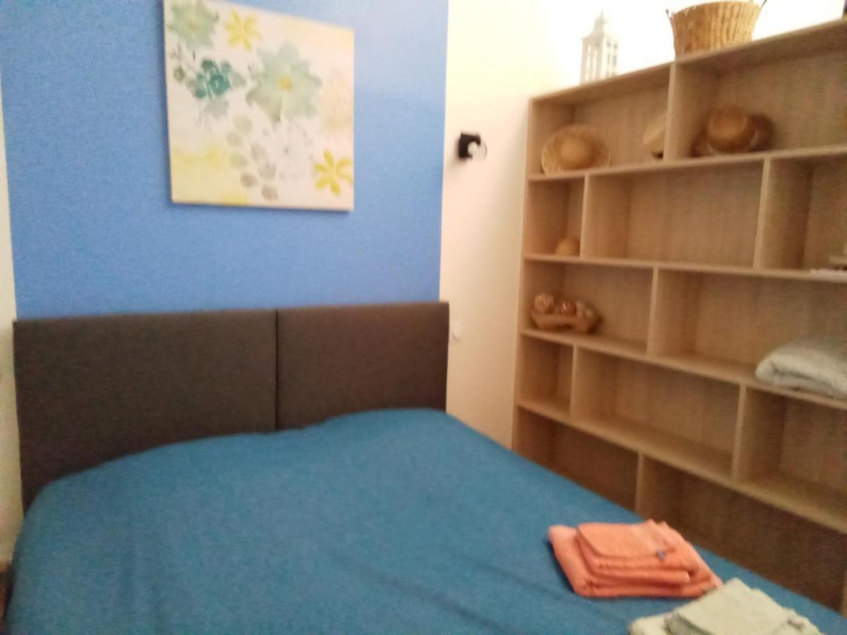 Gite La Petite Maison Montournais Bagian luar foto