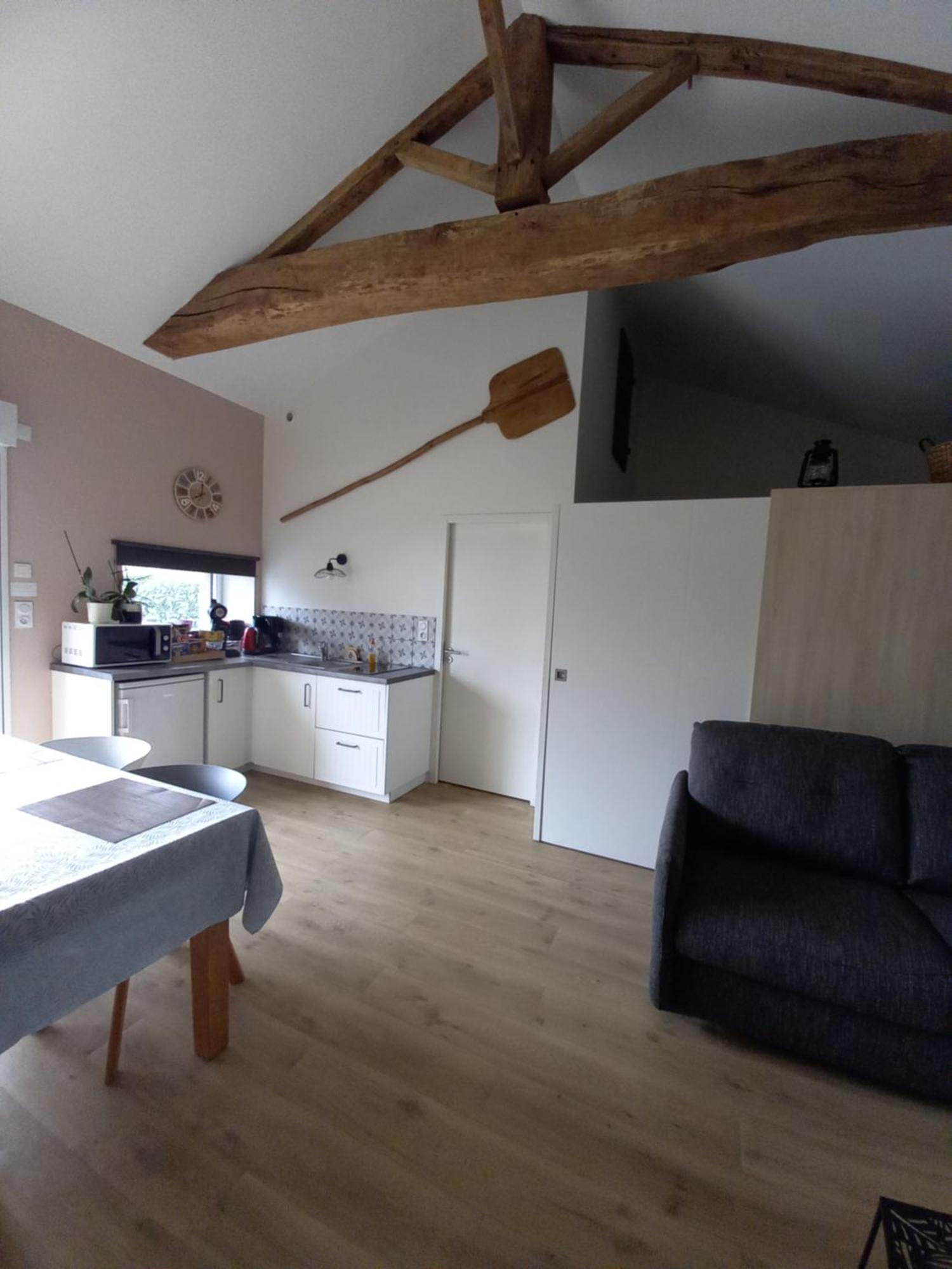 Gite La Petite Maison Montournais Bagian luar foto